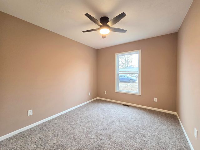 112 N Vine Street, Marshfield, MO 65706