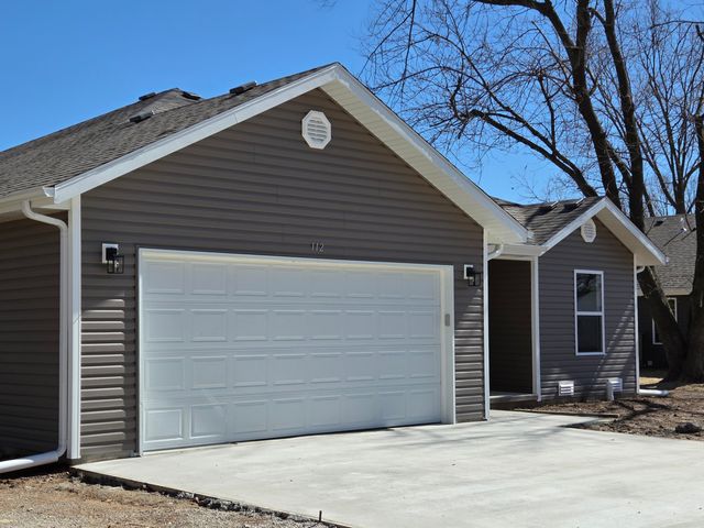 112 N Vine Street, Marshfield, MO 65706