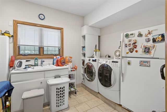 60 Cronomer Hts Drive, Newburgh, NY 12550