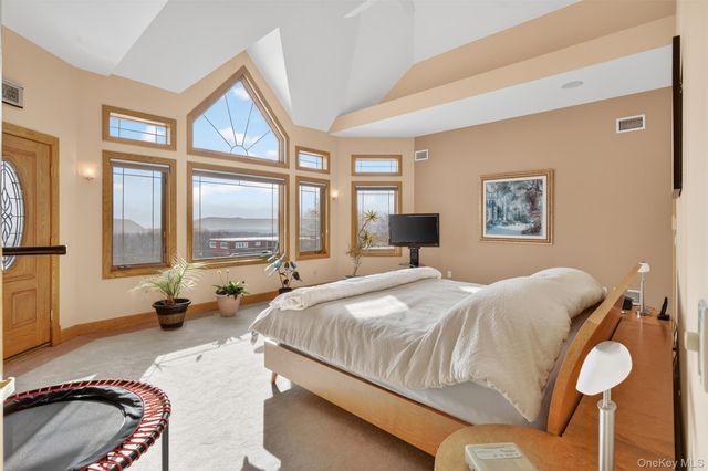 60 Cronomer Hts Drive, Newburgh, NY 12550