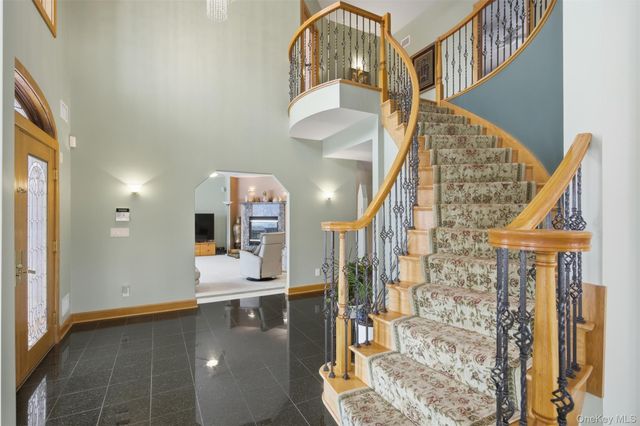 60 Cronomer Hts Drive, Newburgh, NY 12550