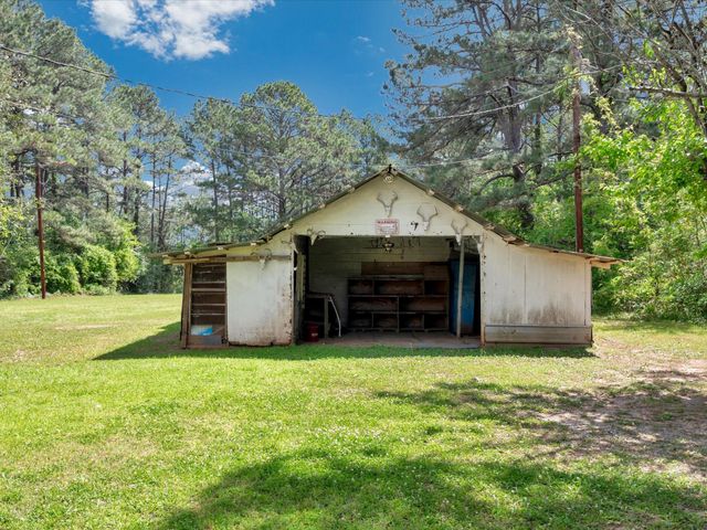 1216 N Hendrix Avenue, Diboll, TX 75941