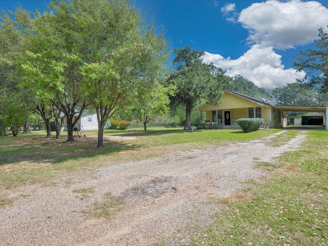 1216 N Hendrix Avenue, Diboll, TX 75941