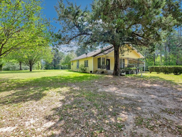 1216 N Hendrix Avenue, Diboll, TX 75941