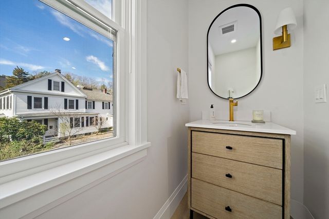 144 Linden Street 2, Wellesley, MA 02482