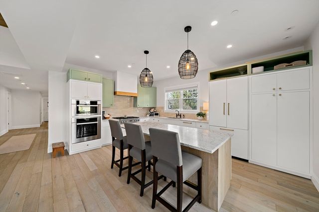 144 Linden Street 2, Wellesley, MA 02482