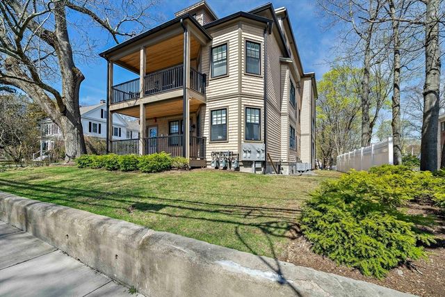 144 Linden Street 2, Wellesley, MA 02482