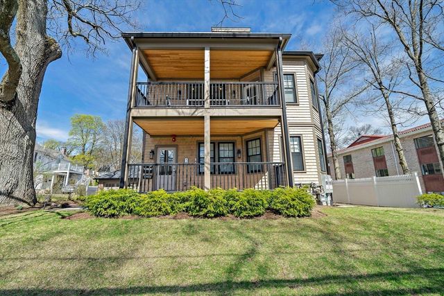 144 Linden Street 2, Wellesley, MA 02482