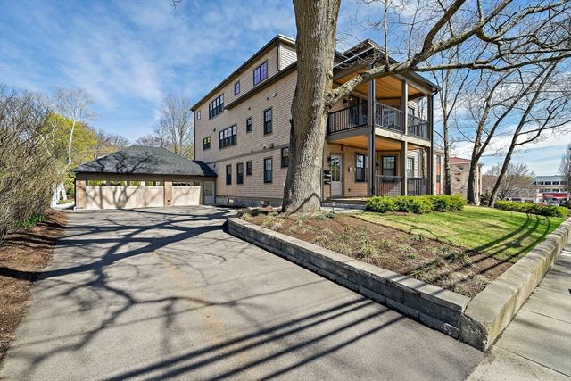 144 Linden Street 2, Wellesley, MA 02482