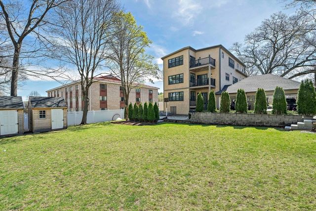 144 Linden Street 2, Wellesley, MA 02482