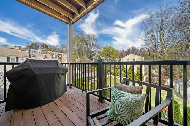 144 Linden Street 2, Wellesley, MA 02482