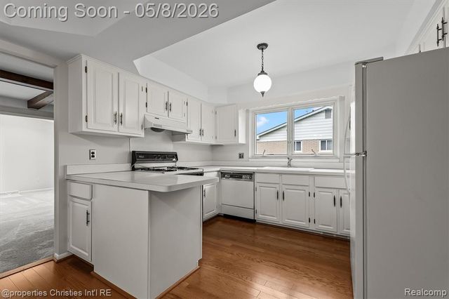37285 Vargo Street, Livonia, MI 48152