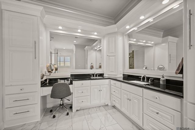 40160 River Winds Ct, Gonzales, LA 70737