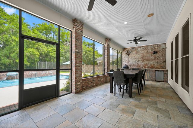 40160 River Winds Ct, Gonzales, LA 70737