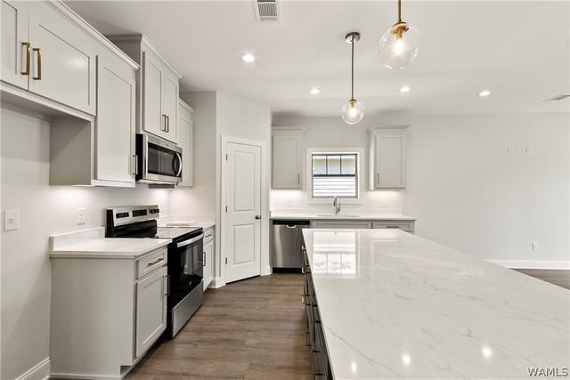 2414 6th Street E, Tuscaloosa, AL 35404