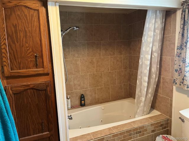 4171 Stewart Road, Hadley Township, MI 48455