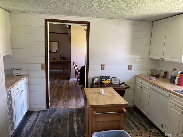 4171 Stewart Road, Hadley Township, MI 48455