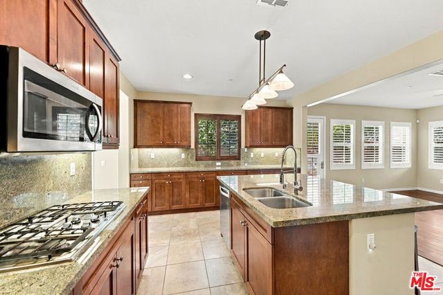 175 Seabluff Drive, Port Hueneme, CA 93041