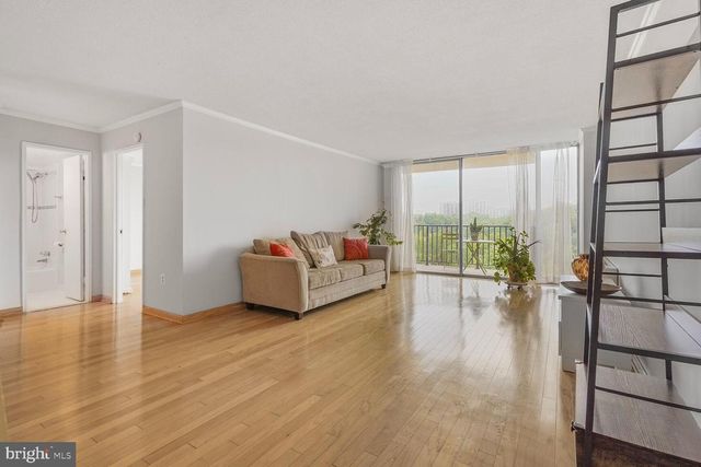 4600 S Four Mile Run Dr Apt 1014, Arlington, VA 22204