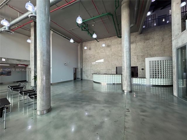 3029 NE 188th St 905, Aventura, FL 33180