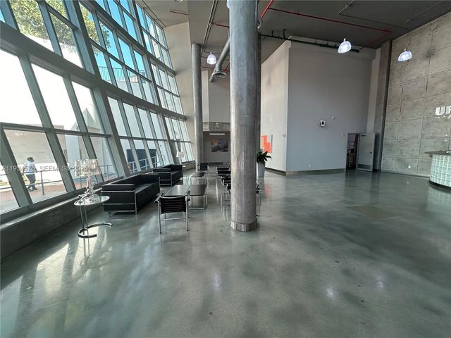 3029 NE 188th St 905, Aventura, FL 33180