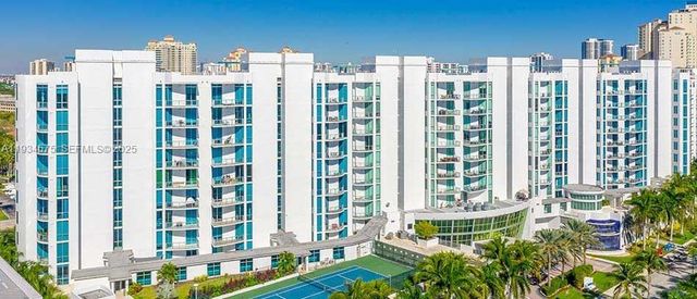 3029 NE 188th St 905, Aventura, FL 33180