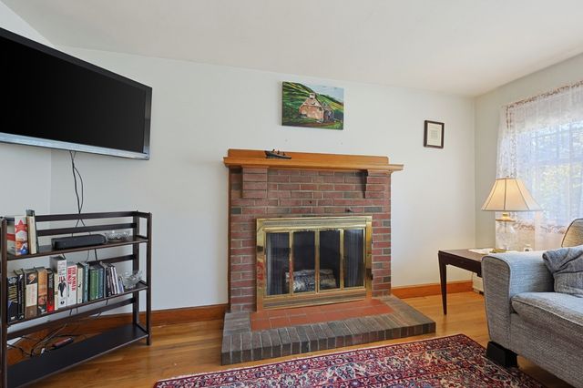 10 Meyer St, Boston, MA 02131