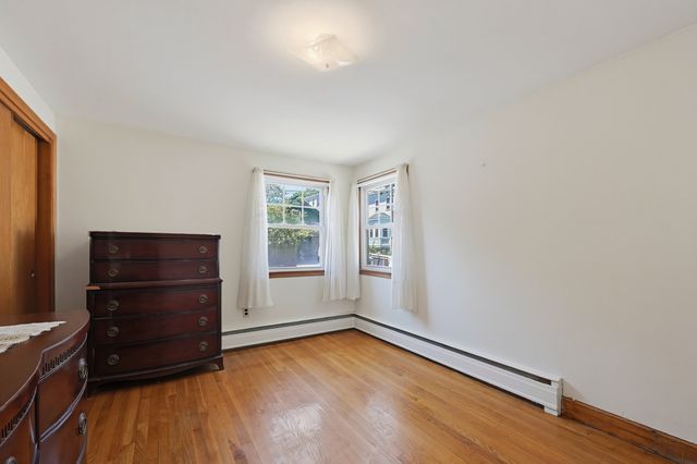 10 Meyer St, Boston, MA 02131