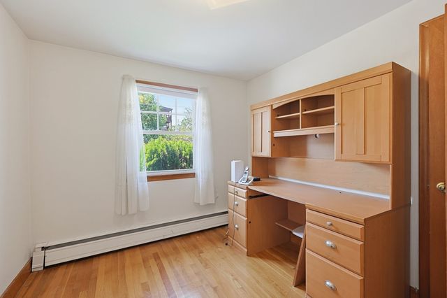10 Meyer St, Boston, MA 02131