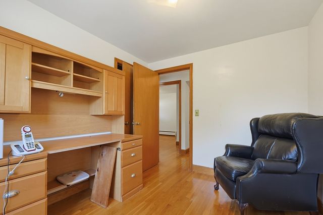 10 Meyer St, Boston, MA 02131
