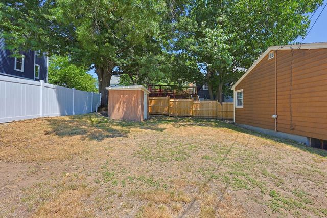 10 Meyer St, Boston, MA 02131