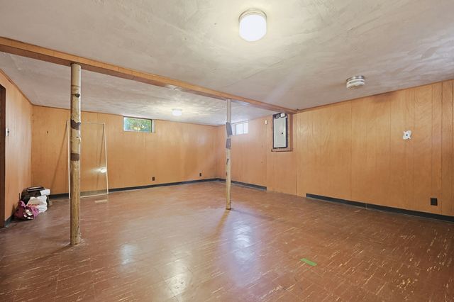 10 Meyer St, Boston, MA 02131