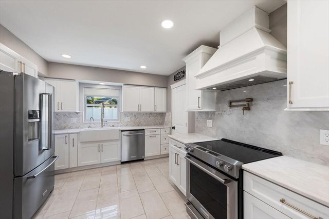 12468 EMPIRE DRIVE, Seminole, FL 33772