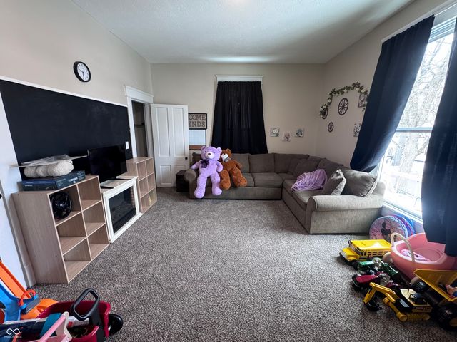 810 S Green Street, Crawfordsville, IN 47933