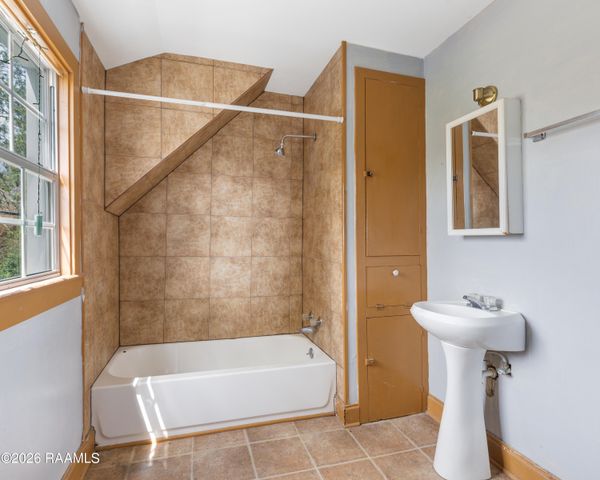 211 Saint Louis Street, Lafayette, LA 70506