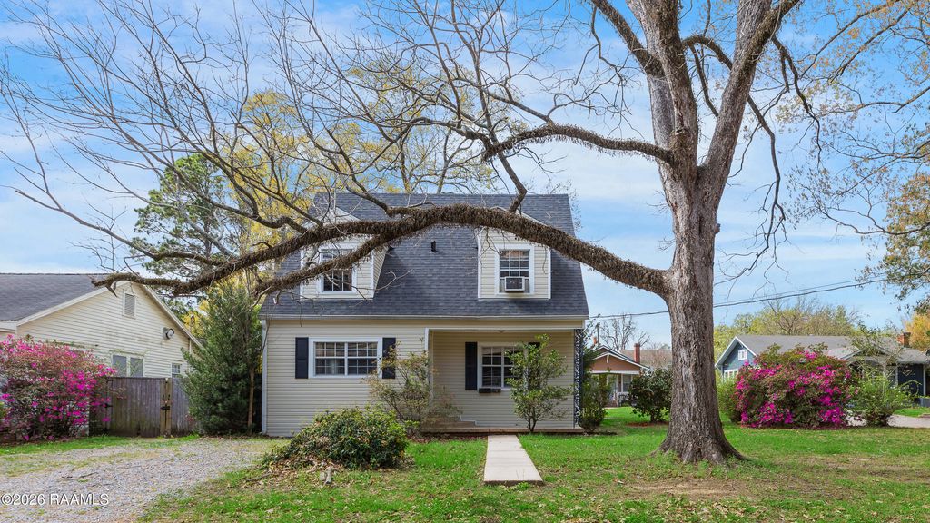 211 Saint Louis Street, Lafayette, LA 70506