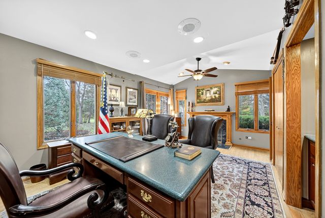 1404 Amy Lane, Libertyville, IL 60048