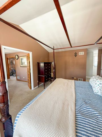 1404 Amy Lane, Libertyville, IL 60048