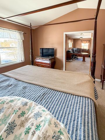 1404 Amy Lane, Libertyville, IL 60048