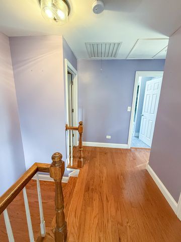 1404 Amy Lane, Libertyville, IL 60048