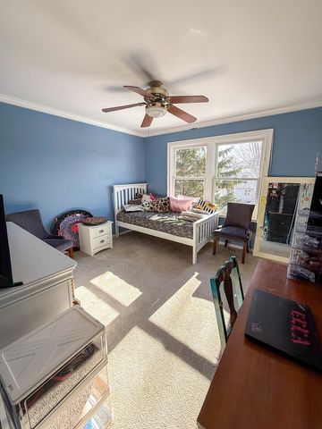 1404 Amy Lane, Libertyville, IL 60048