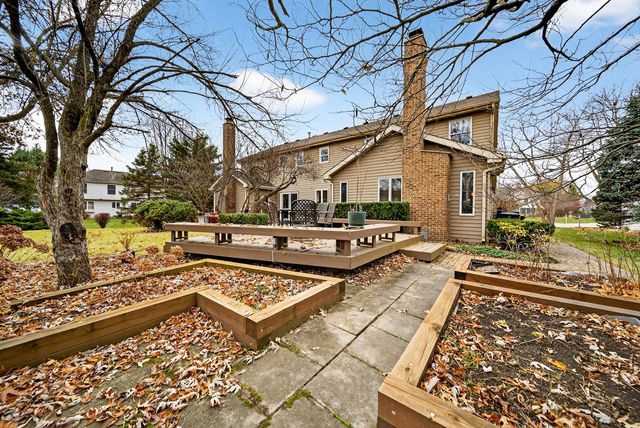 1404 Amy Lane, Libertyville, IL 60048