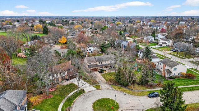 1404 Amy Lane, Libertyville, IL 60048