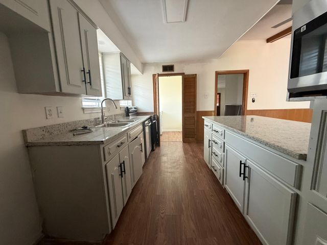 1817 W Belden Street, Sherman, TX 75092