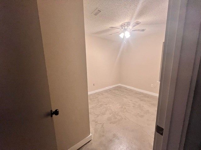 1605 Triple Crown Dr, Corpus Christi, TX 78417