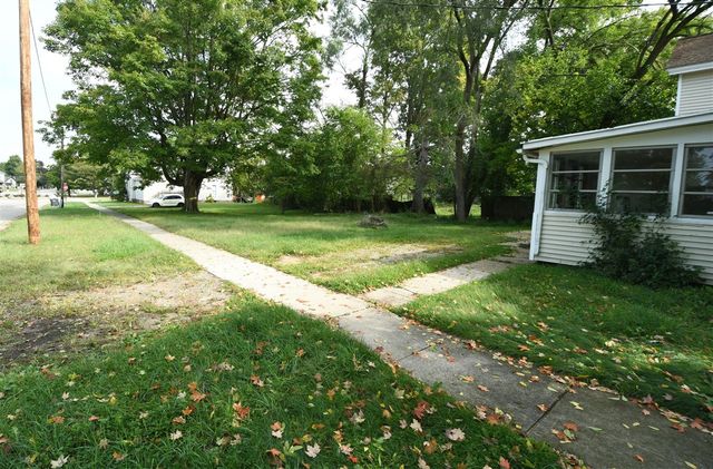 501 Paw Paw, Paw Paw, MI 49079