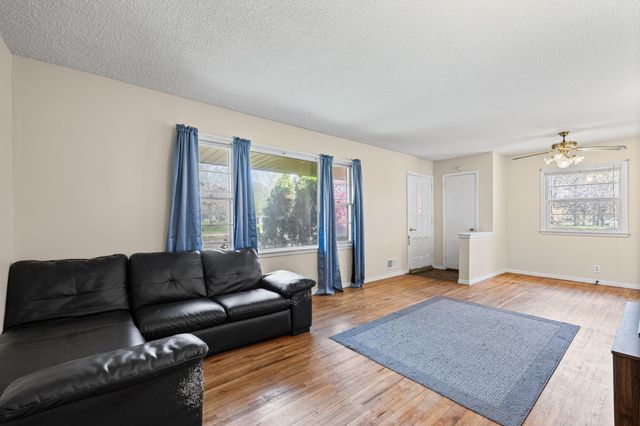 828 Northdale Boulevard NW, Coon Rapids, MN 55448