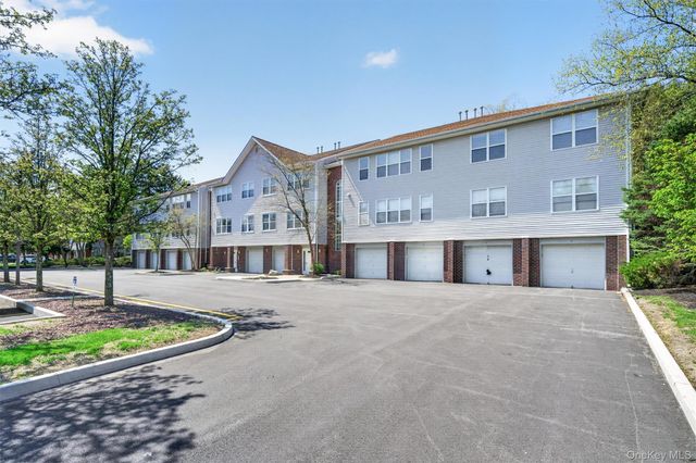 66 Deer Ct Drive, Middletown, NY 10940