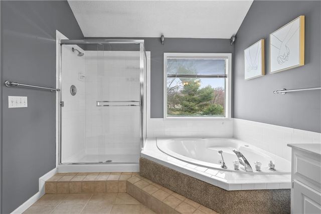 14602 HEMLOCK Street, Overland Park, KS 66223