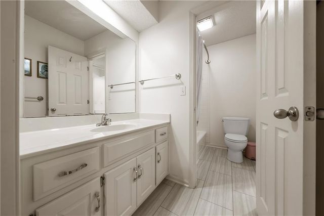 14602 HEMLOCK Street, Overland Park, KS 66223